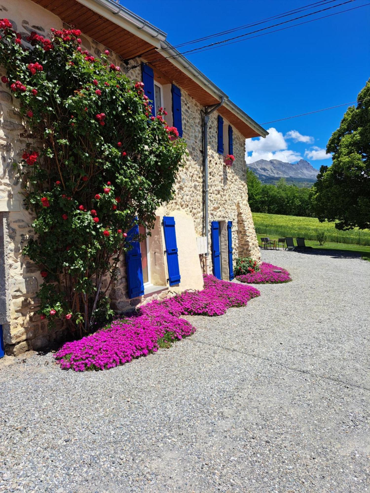 Appartement Beau Soleil La Batie-Neuve Exterior photo